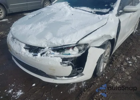 2015 Chrysler 200 Limited z USA, uszkodzony, nr VIN 1C3CCCAB5FN557590